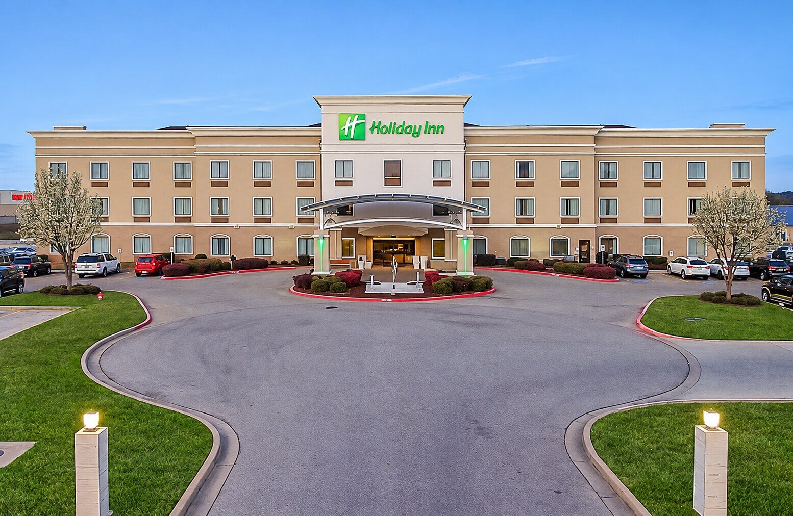 Exterior of Holiday Inn Longview, home of Infinity Event Center